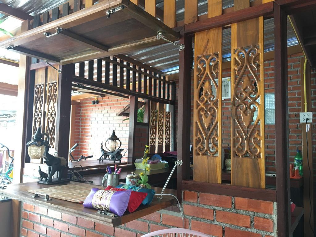 Baan Khun Ya Ayutthaya Hotel Exterior foto
